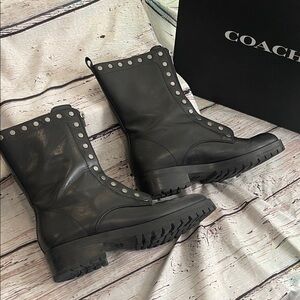 Coach Lug Boots 8.5 B